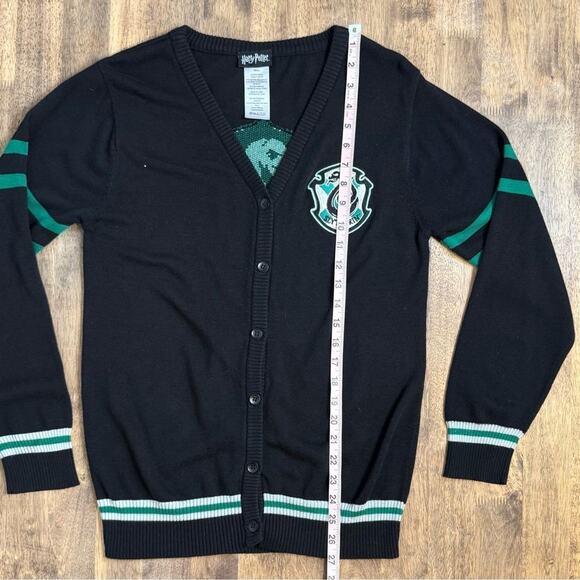 Wizarding World Harry Potter Slytherin Hogwarts Costume Sweater BLK Unisex Small - Picture 8 of 9
